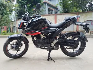সুজুকি জিক্সার ২০২২ ব্ল্যাক