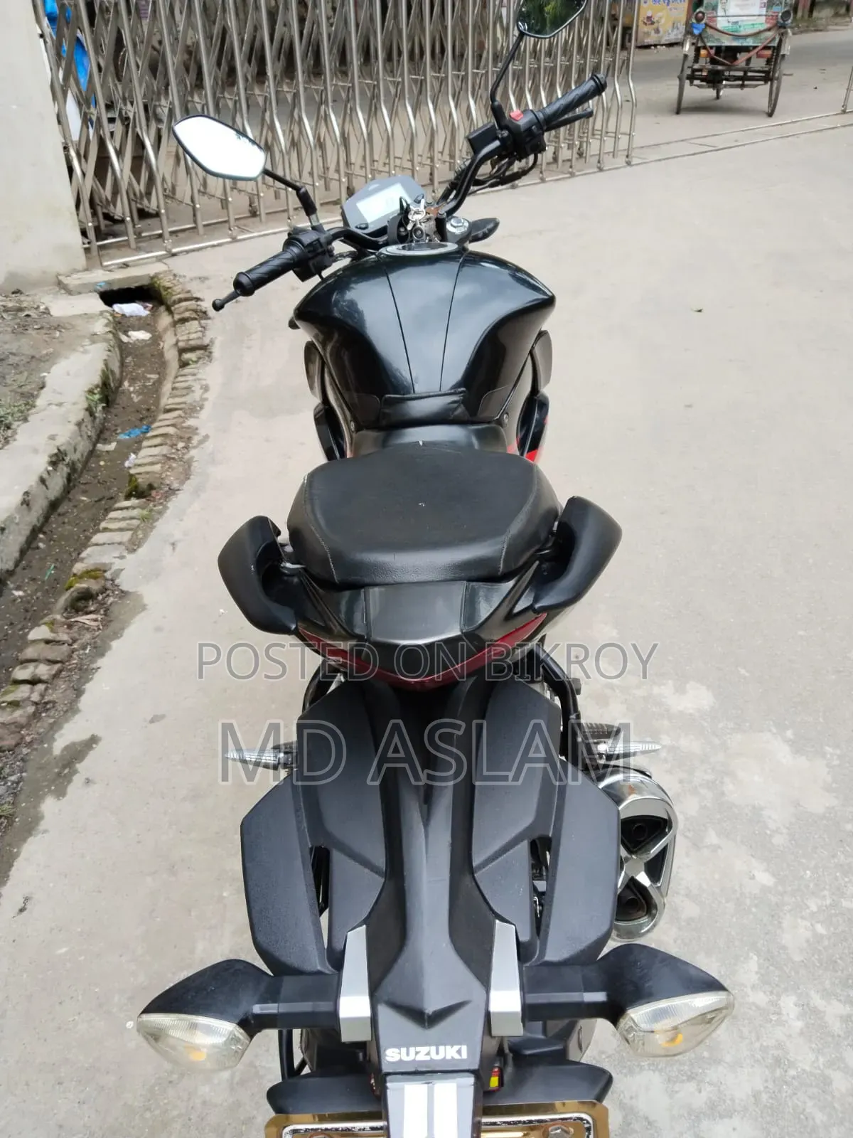 সুজুকি জিক্সার ২০২২ ব্ল্যাক