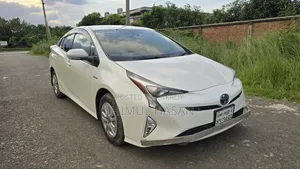 Toyota Prius 2017 Pearl
