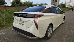 Toyota Prius 2017 Pearl