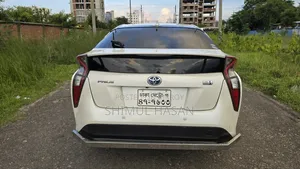 Toyota Prius 2017 Pearl
