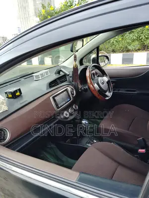 টয়োটা ভিটজ ২০১১ ব্ল্যাক