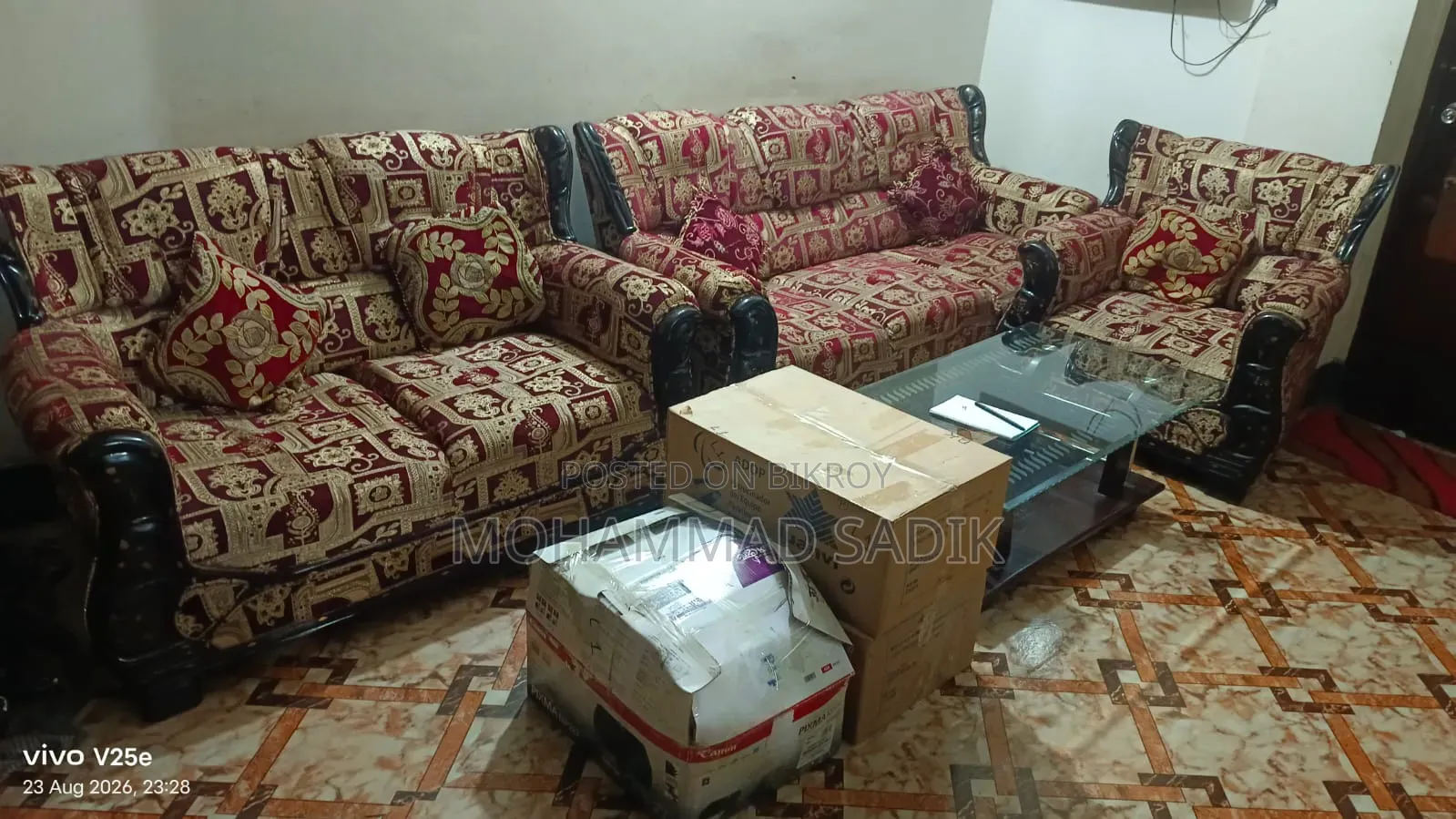 ব্যবহৃত সোফা সেট ৩+২+১ এবং গ্লাস টপ সেন্ট্রাল টেবিল | ফ্রি কভারসহ 🔥