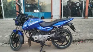 বাজাজ পালসার ১৫০ ২০১৪ নীল