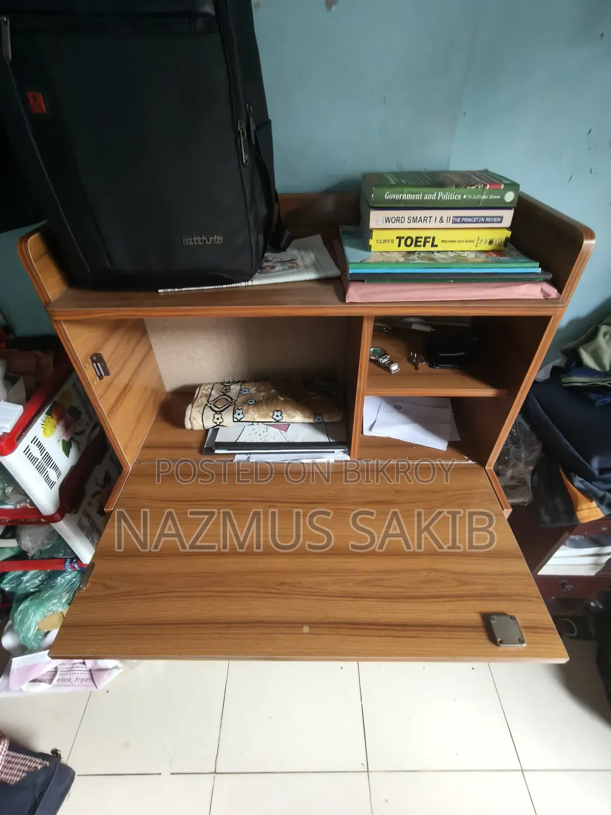 Almost Brand New স্টাডি টেবিল ও ক্যাবিনেট (মাত্র ২ মাস ব্যবহৃত)