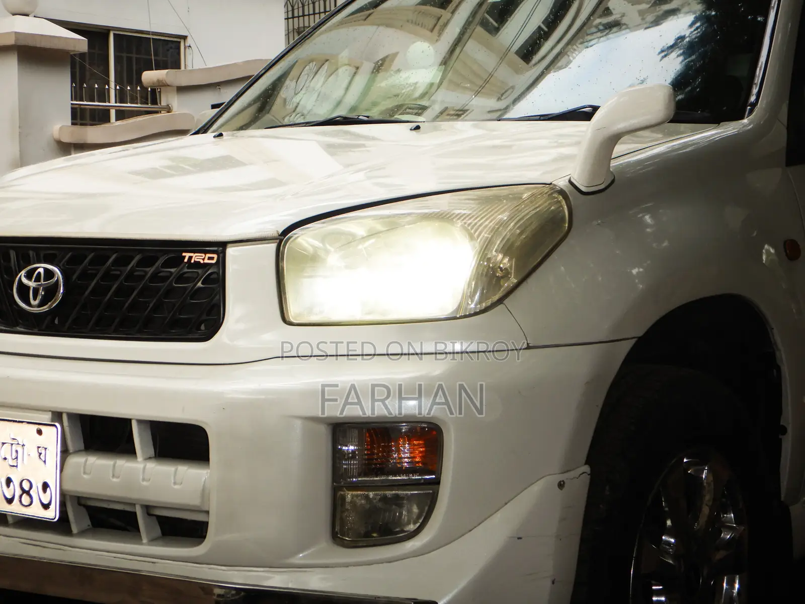 Toyota RAV4 Automatic 2002 White