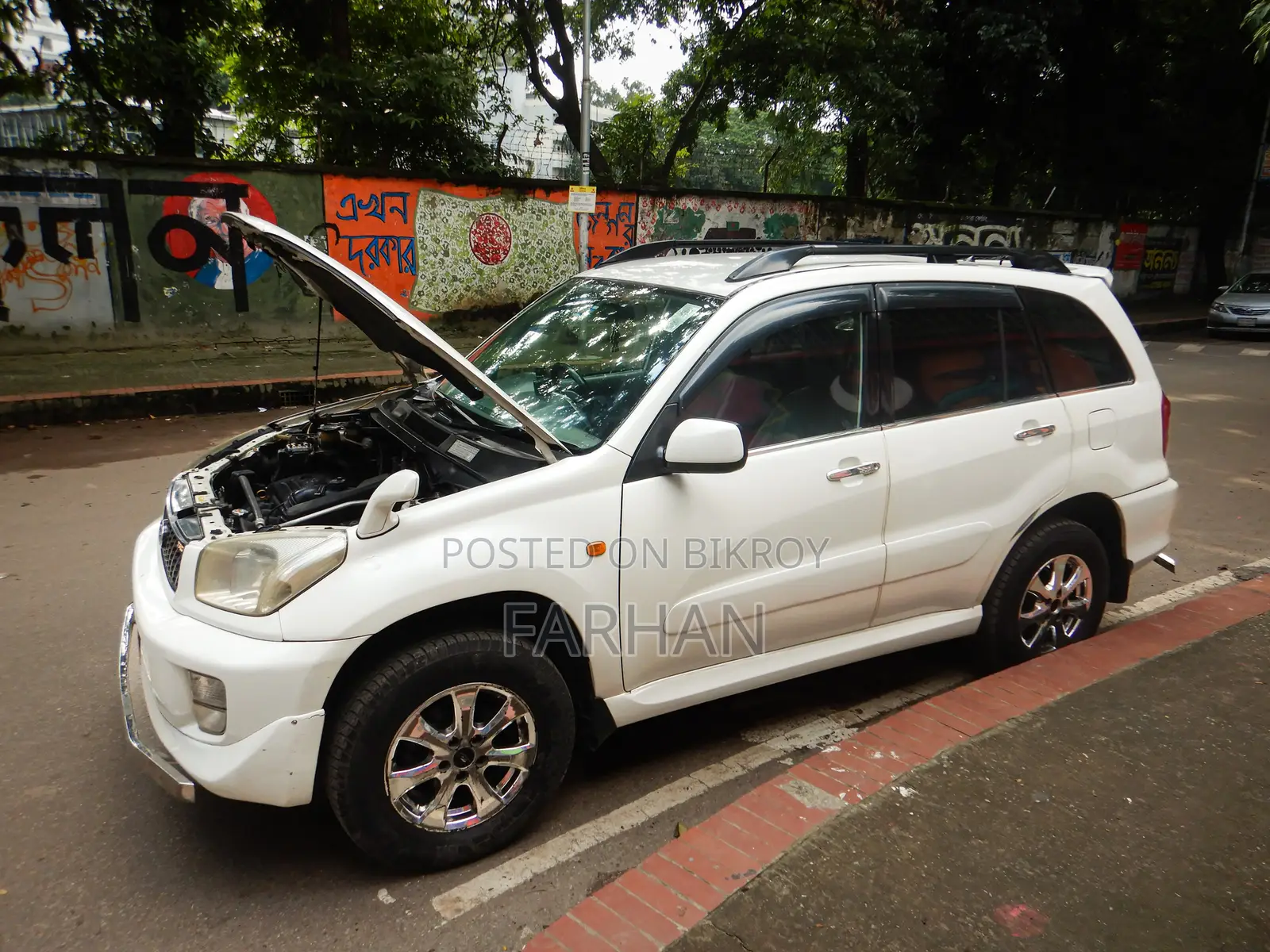 Toyota RAV4 Automatic 2002 White