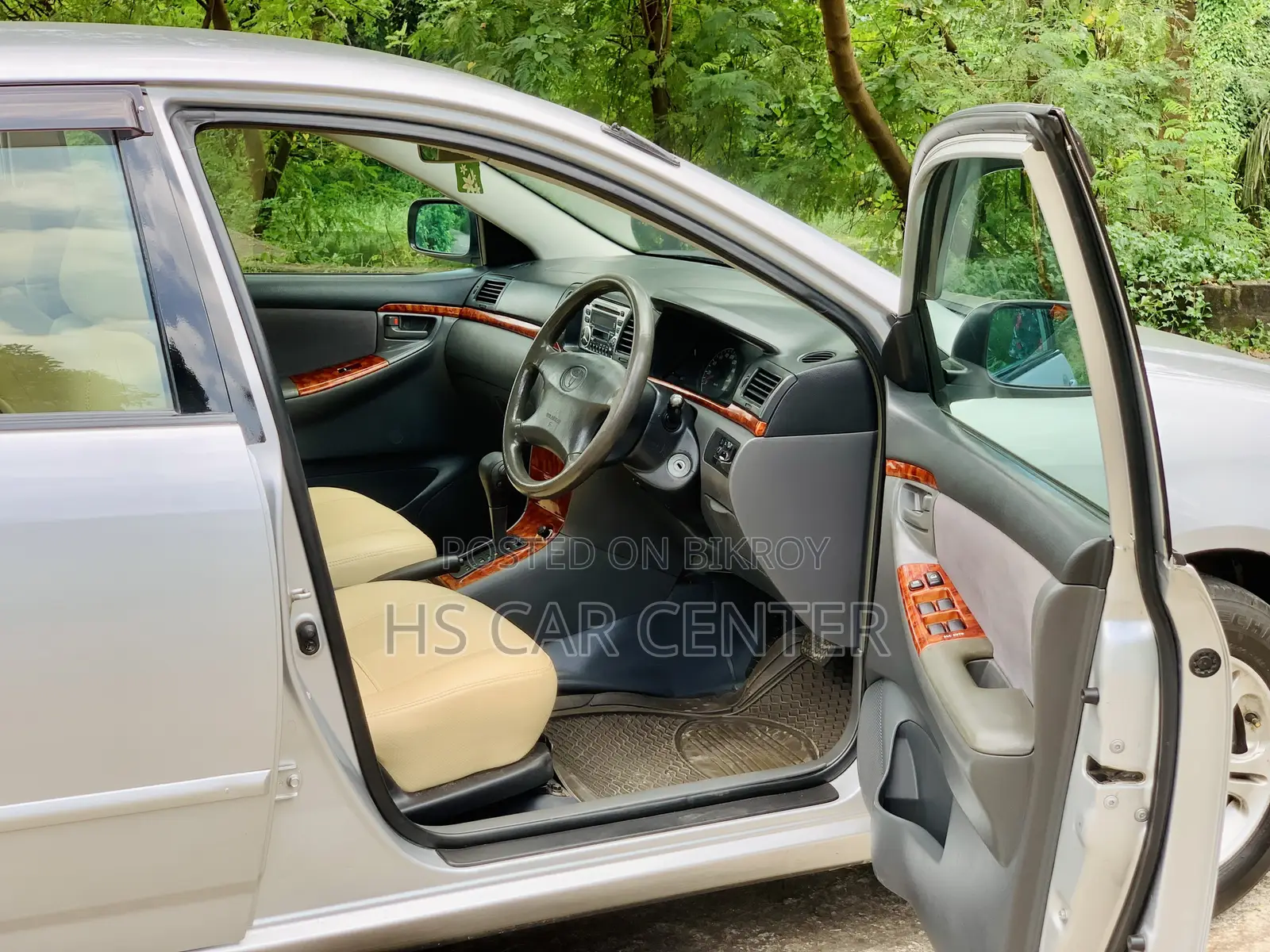 টয়োটা করোল্লা সেডান অটোমেটিক ২০০৫ সিলভার