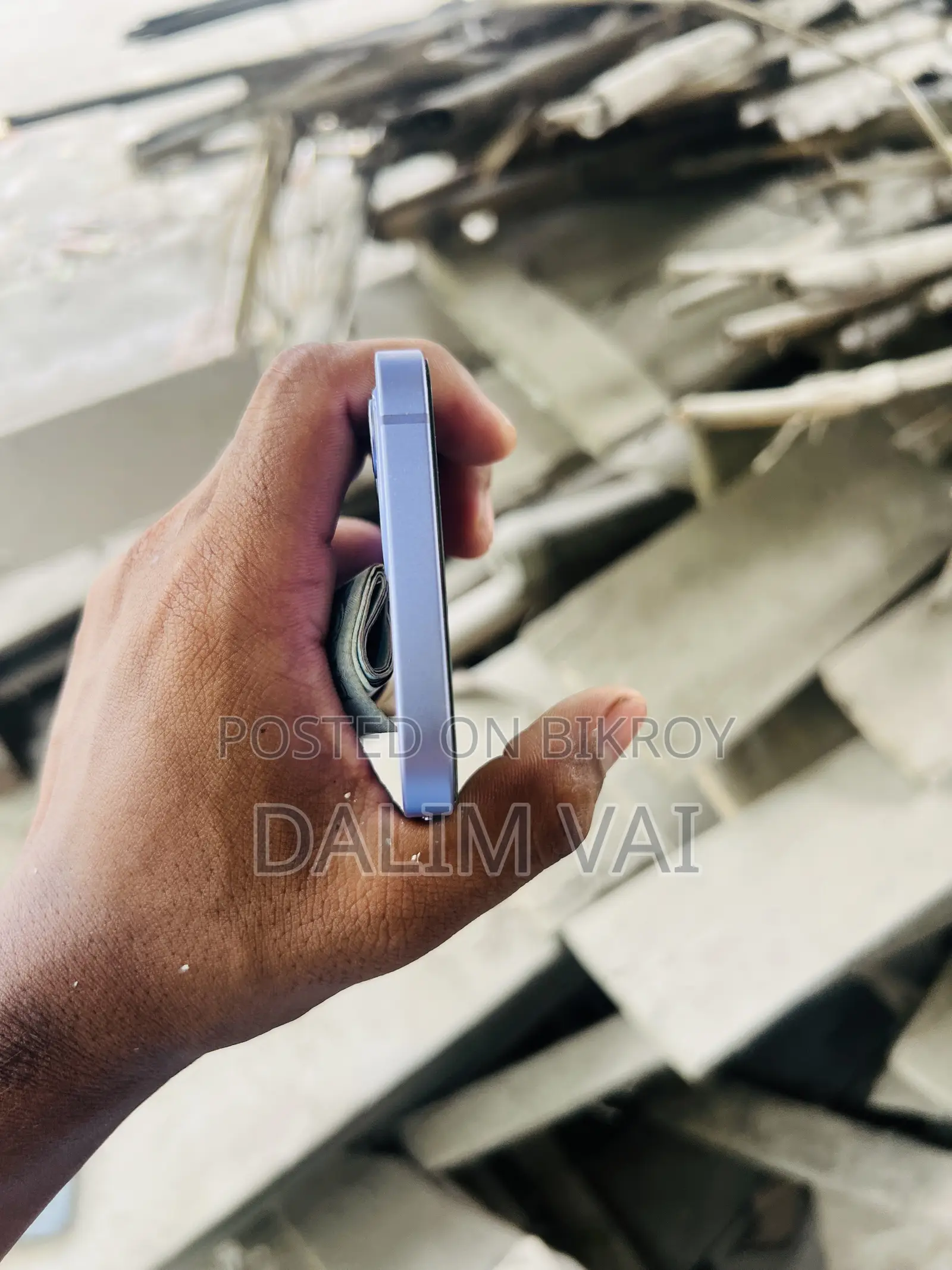 অ্যাপল আইফোন ১২ ৬৪ জিবি