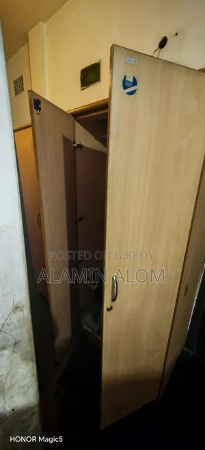পারটেক্সের ভালো একটি আলমারি