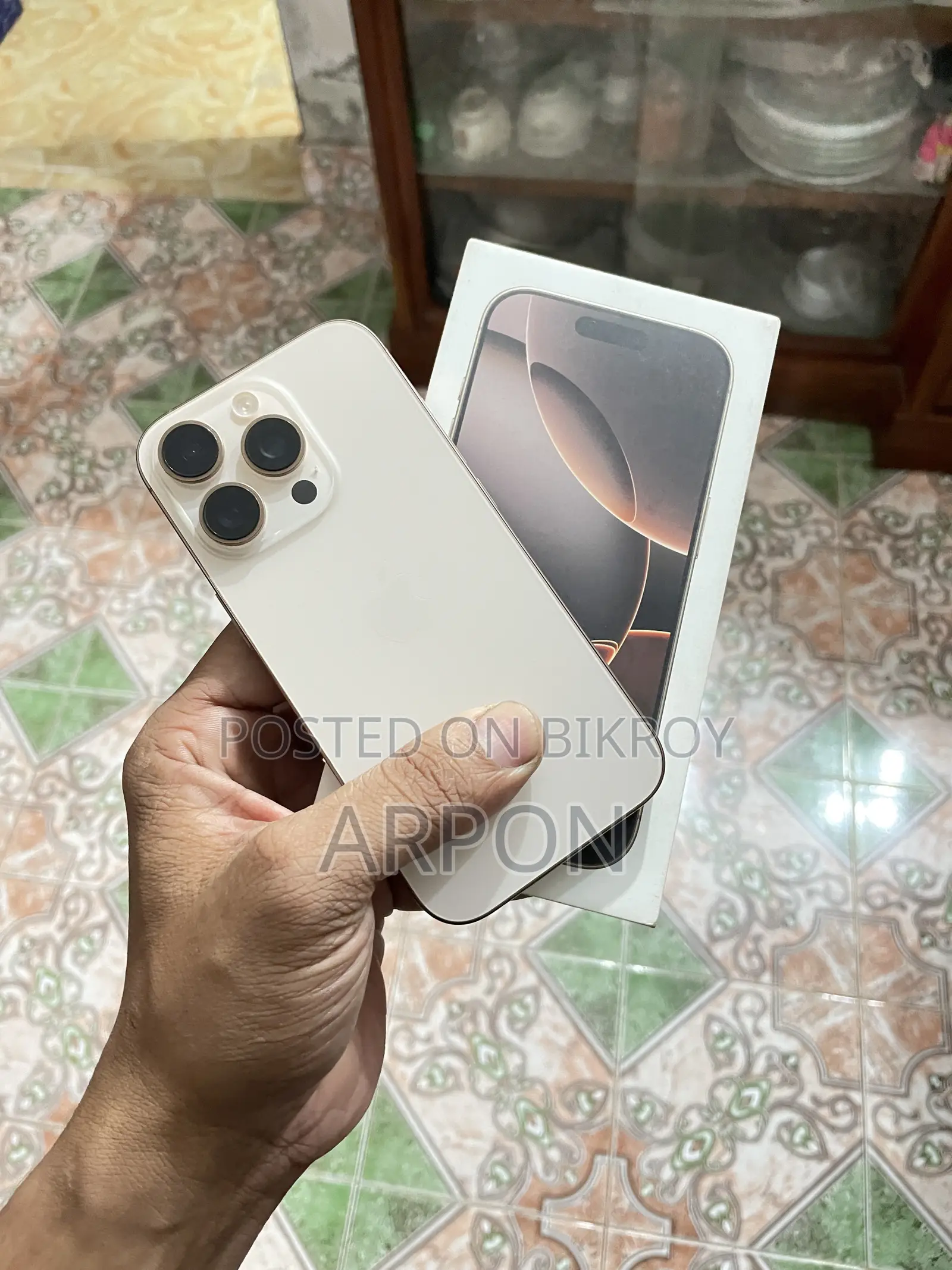 Apple iPhone 16 Pro 128 GB Gold