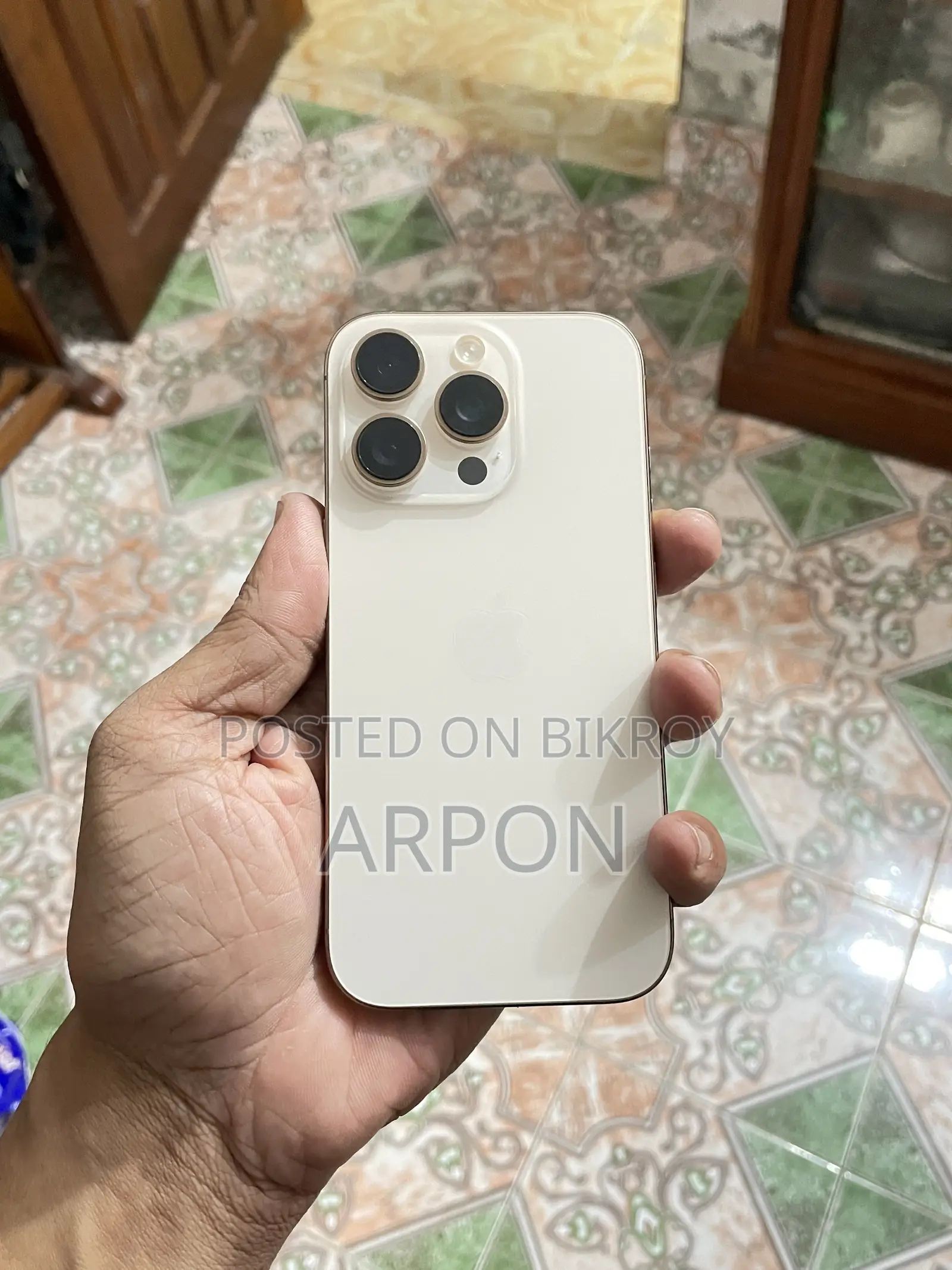 Apple iPhone 16 Pro 128 GB Gold