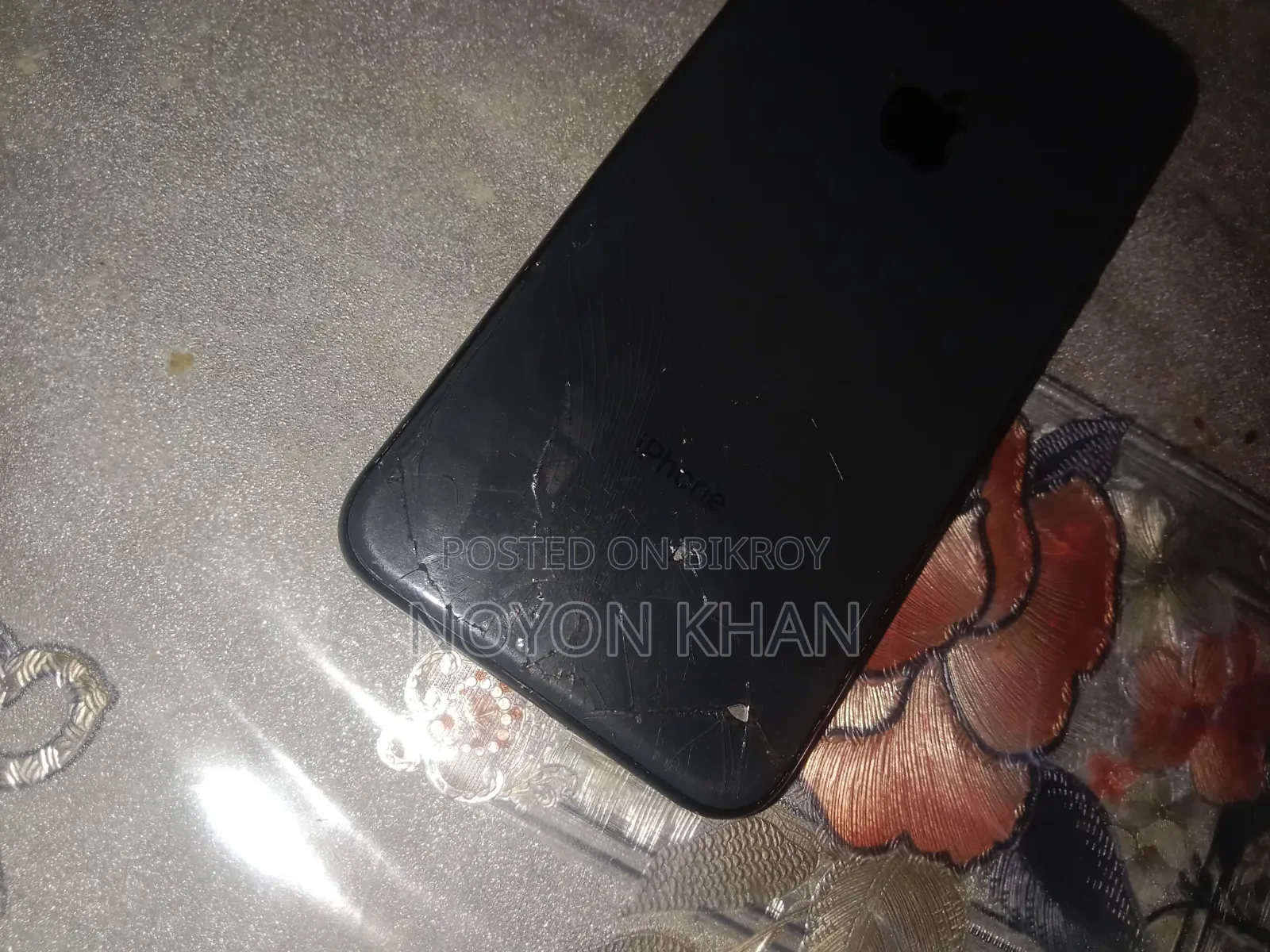 অ্যাপল আইফোন ৮ ৬৪ জিবি ব্ল্যাক