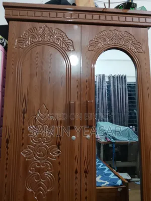 মালয়েশিয়ান কাঠের ৭ ফিট আলমারি