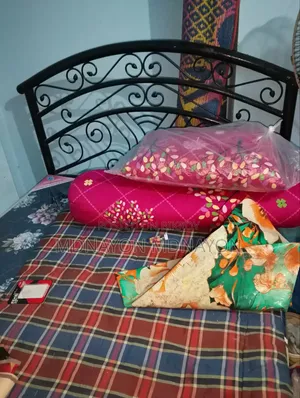 এমএসর ১টি খাট