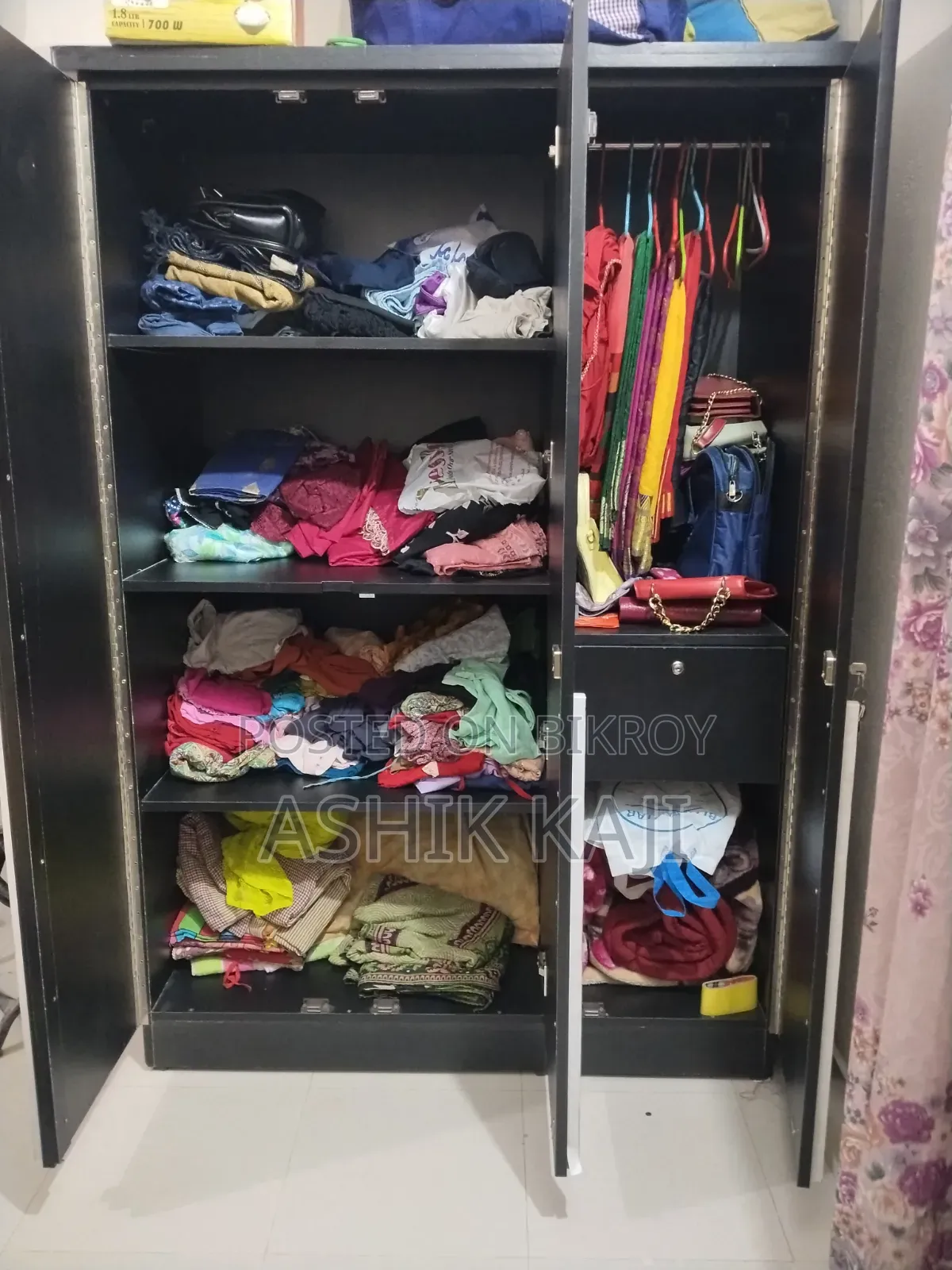মেলামাইন বোর্ড এর বড় তিন পাটের আলমারি