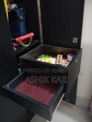 মেলামাইন বোর্ড এর বড় তিন পাটের আলমারি