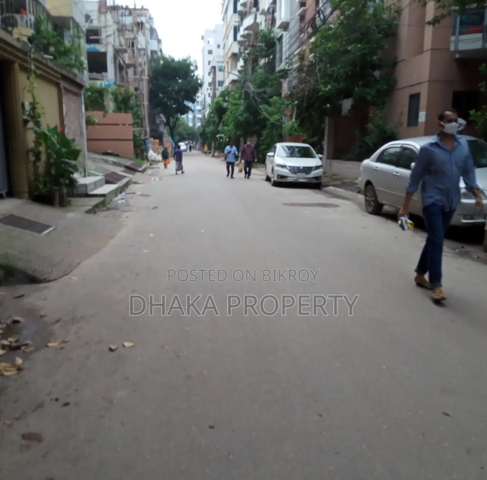 30ft Road 3 Katha Park South at Sector-12