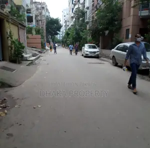 30ft Road 3 Katha Park South at Sector-12