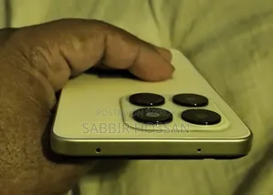 অনার ৪০০ প্রো ২৫৬ জিবি গোল্ড