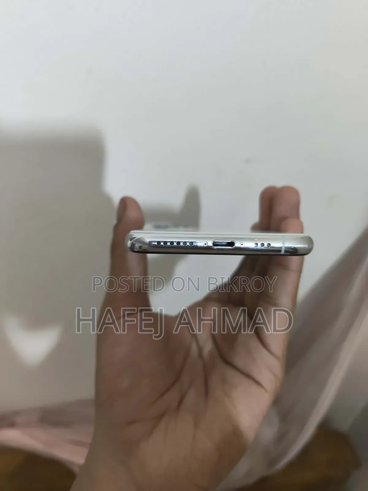 iPhone 11 64 GB White