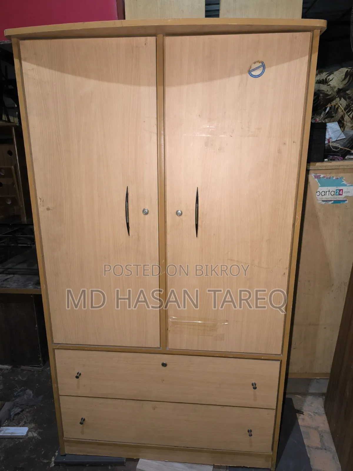 Otobi Almirah