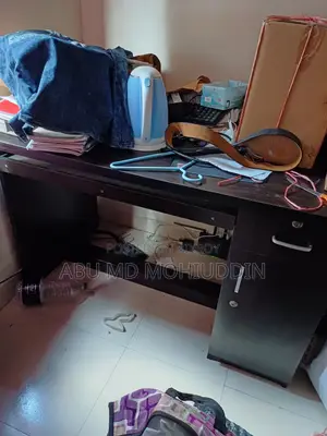 4 Feet 3 Inch Big Size Desk/Table for Sell!