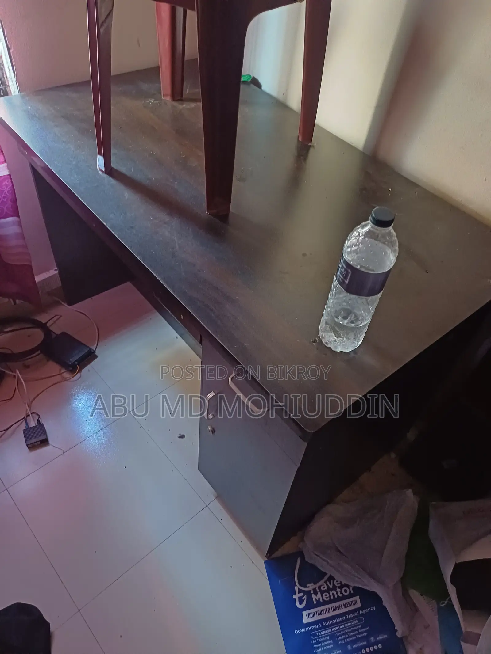 4 Feet 3 Inch Big Size Desk/Table for Sell!