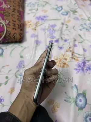 Apple iPhone XS 64 GB White