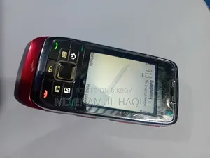 নোকিয়া ই৬৬ গোলাপি