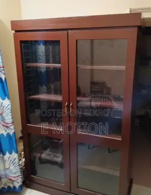 আসবাবপত্র; ওয়াল শোকেস কাম বুকশেলফ