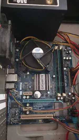 Desktop Computer Gigabyte 8GB Intel Core 2 Duo HDD+SSD 128GB