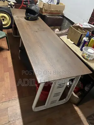 অফিস ওয়ার্কস্টেশন