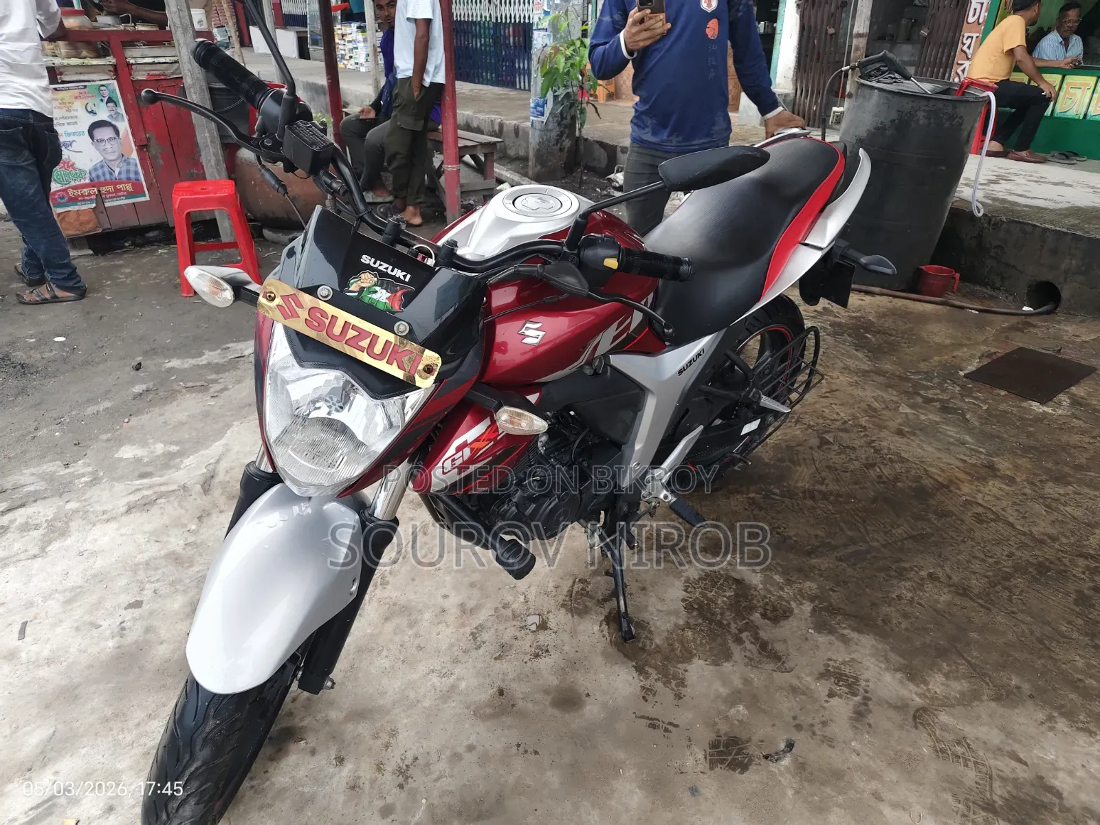 সুজুকি জিক্সার ২০১৯ লাল