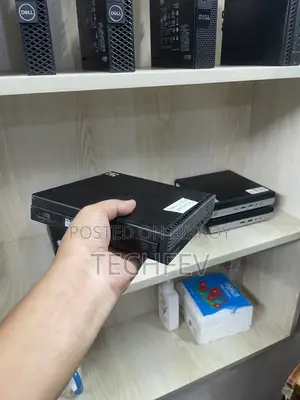 Desktop Computer Lenovo ThinkCentre 22 8GB AMD Ryzen 5 SSD 256GB