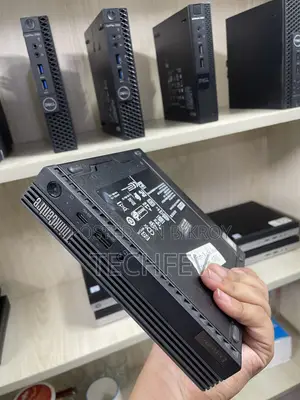 Desktop Computer Lenovo ThinkCentre 22 8GB AMD Ryzen 5 SSD 256GB