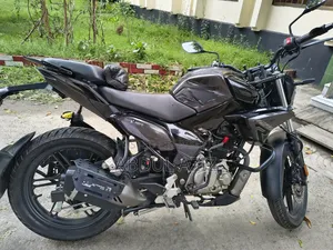 হিরো এক্সট্রিম ১২৫আর ২০২৫ ব্ল্যাক