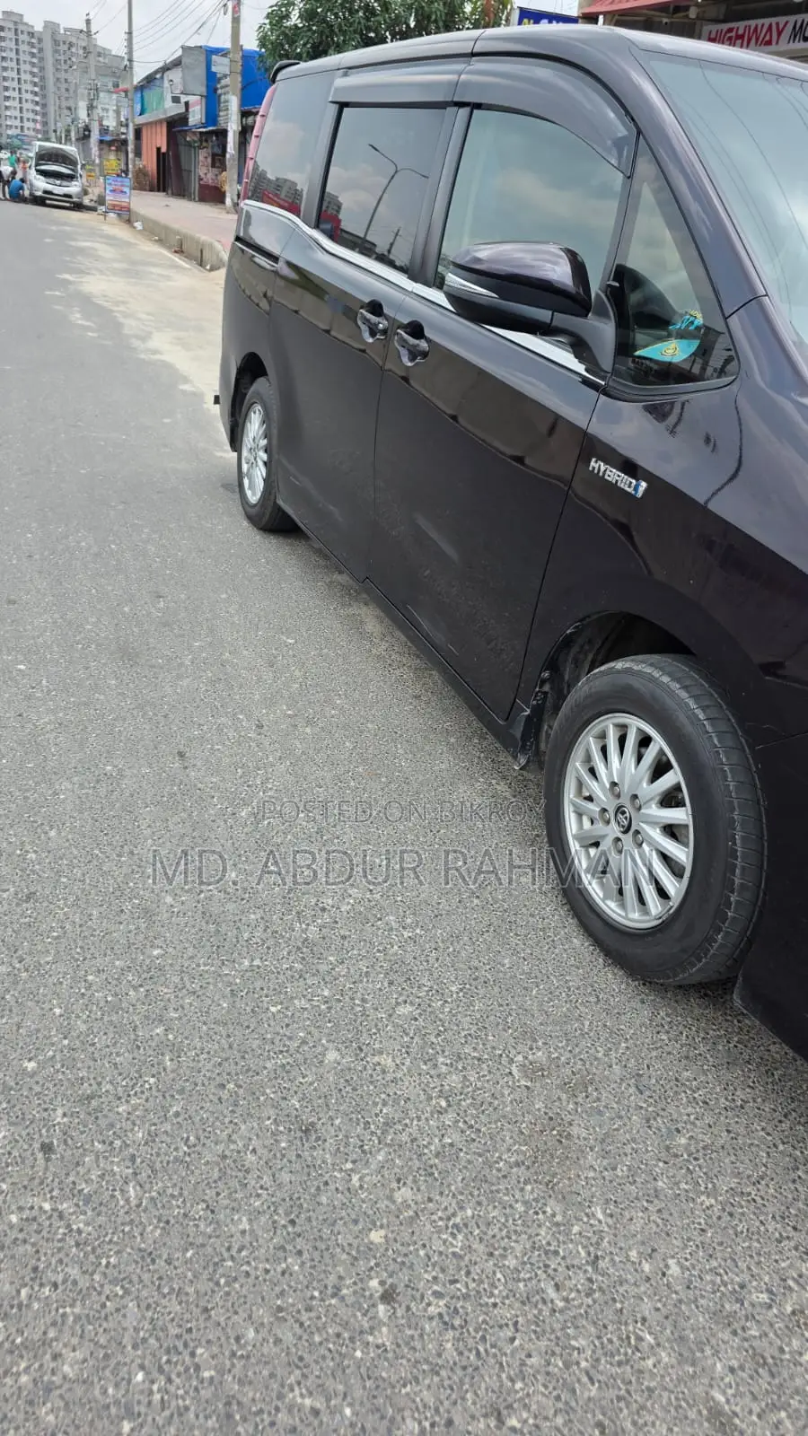 Toyota Noah 1.8 FWD Hybrid (7 seater) 2016 Maroon