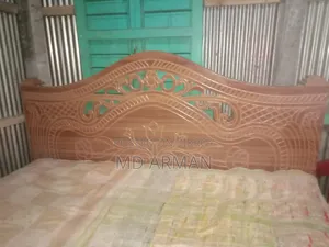 দুইটা মালয়েশিয়ান উডের খাট সেল করা হবে