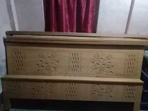 দুইটা মালয়েশিয়ান উডের খাট সেল করা হবে