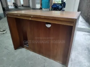 ভিনিয়া বোর্ডের টেবিল