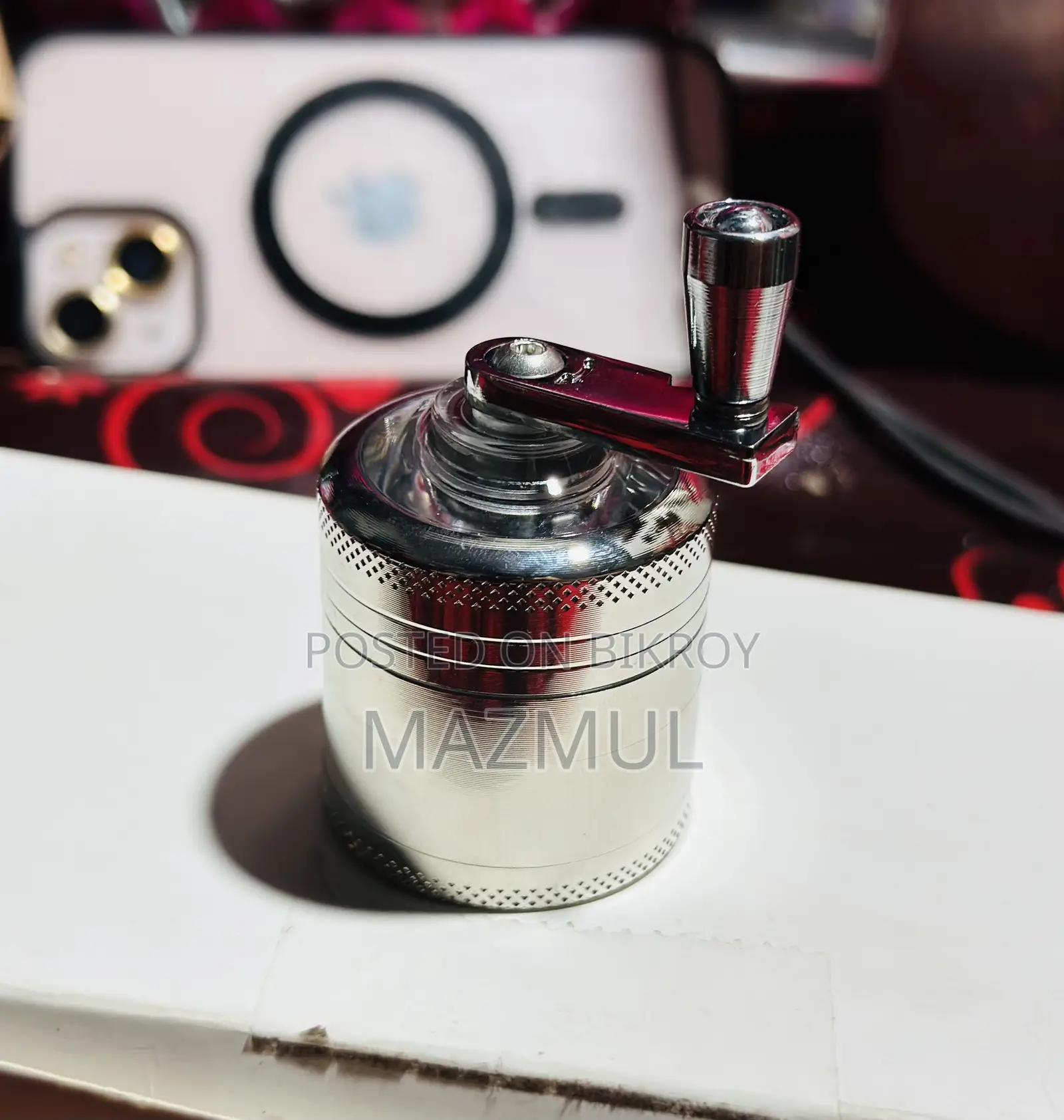 Manual Hand Grinder. Aluminum Body 4 Part 63MM. China Authentic Product