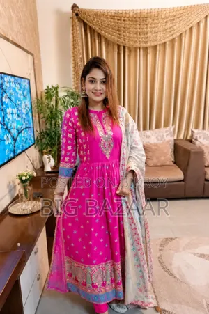 নাইরা কাট থ্রি পিস