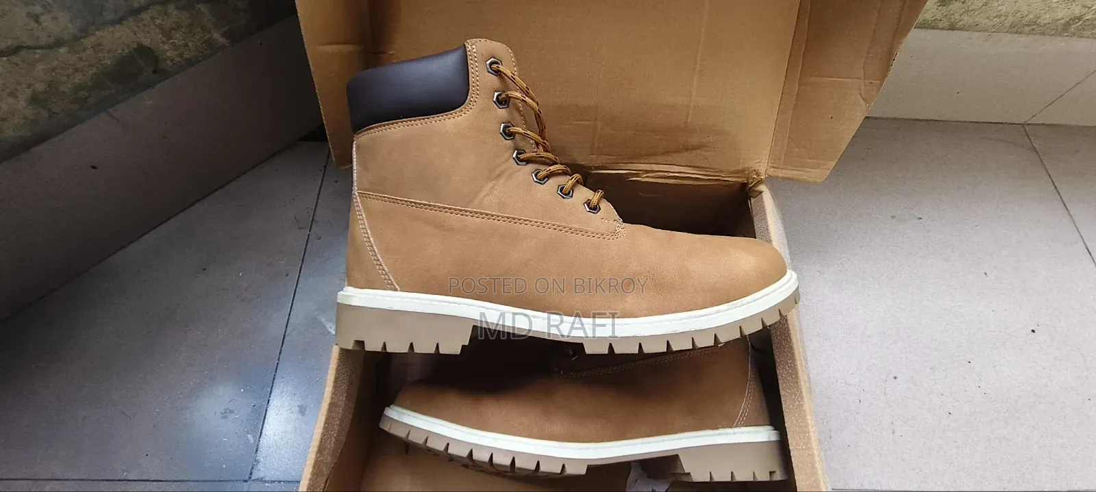 Boot Shoes Sell