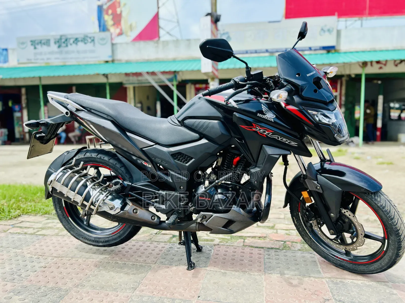 হোন্ডা এক্স-ব্লেড ১৬০ ২০২০ কালো