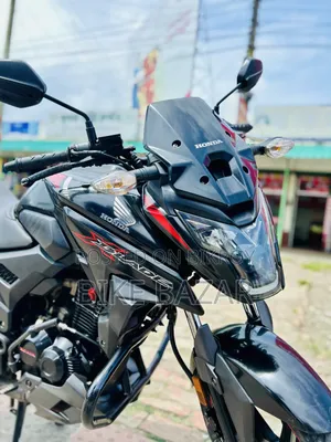 হোন্ডা এক্স-ব্লেড ১৬০ ২০২০ কালো