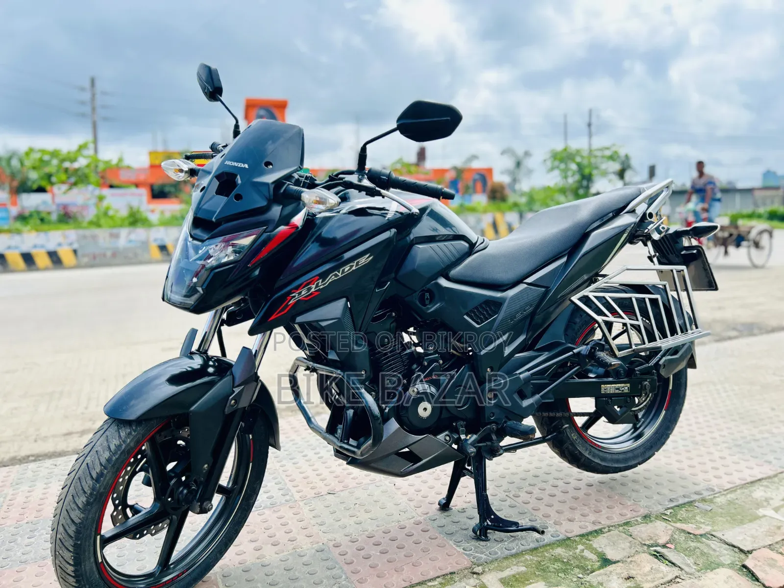 হোন্ডা এক্স-ব্লেড ১৬০ ২০২০ কালো