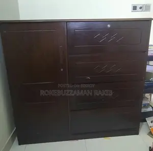 রিগ্যাল ওয়ারড্রোব বিক্রির জন্য – দারুণ মূল্য