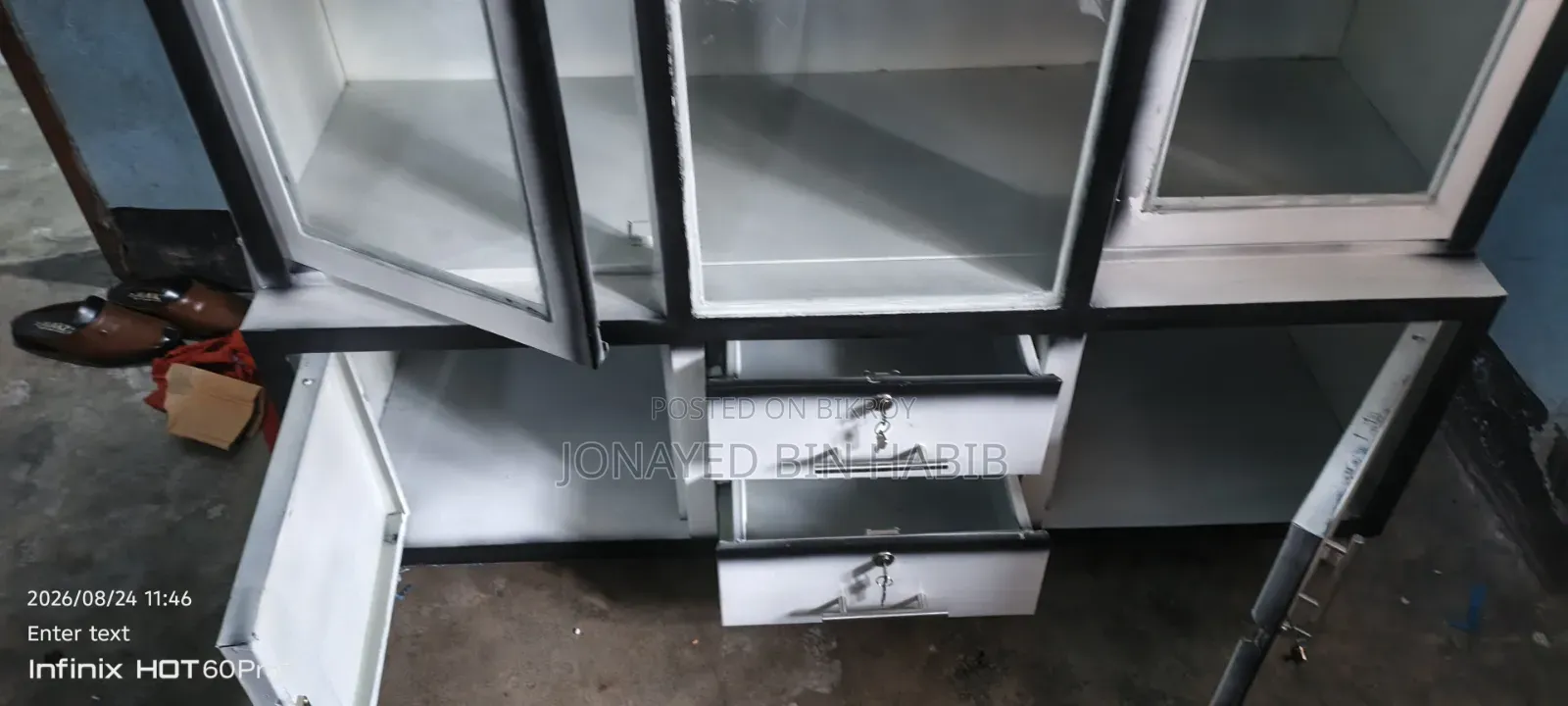 Showcase or Bookshelf