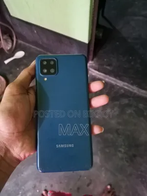 স্যামসাং গ্যালাক্সি এ১২ ৬৪ জিবি নীল